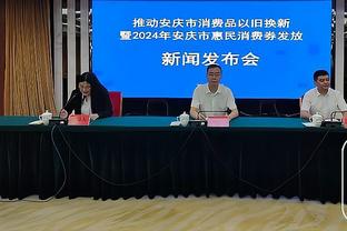 博主：卡纳瓦罗同意首期只拿20万，反观某些功勋球员一刀刀往内捅